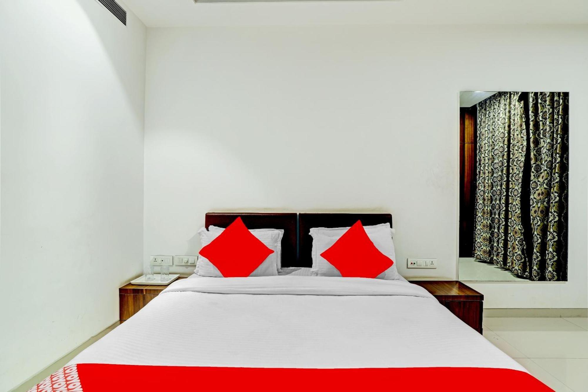 Hotel O Rishta And Jahan Banquet And Rooms Bhatha Екстер'єр фото